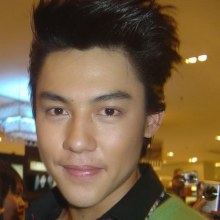 หมาก เดินแบบงาน@Uber chic spring summer fashion 2011