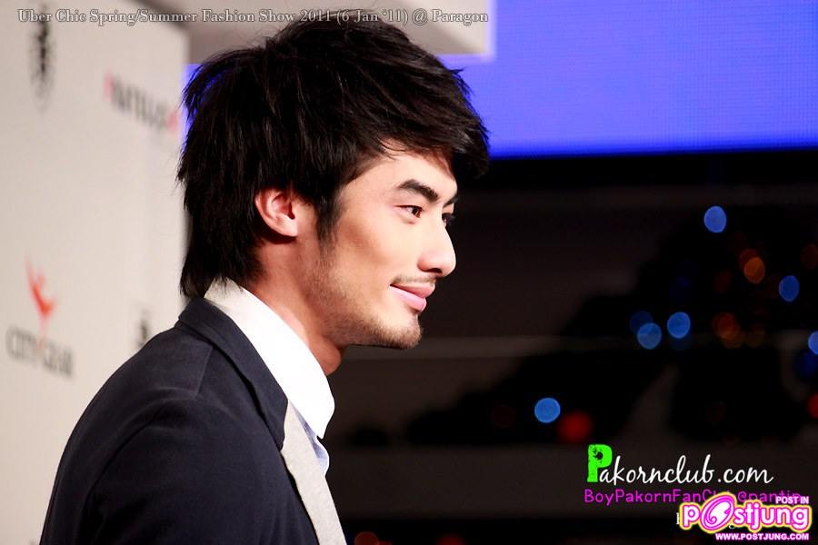 บอย ปกรณ์ เดินแบบงานUber chic spring summer fashion 2011