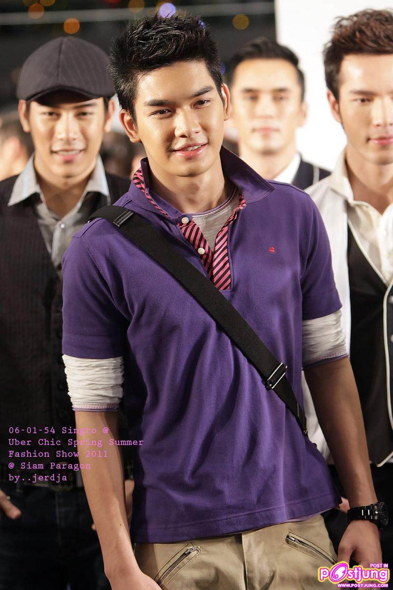 สิงโต เดินแบบงานUber chic spring summer fashion 2011