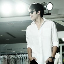 ภาพซ้อมเดินแบบงานUber chic spring summer fashion 2011