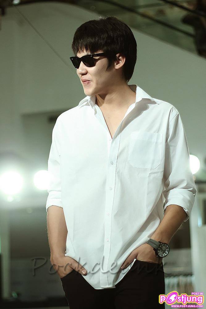 ภาพซ้อมเดินแบบงานUber chic spring summer fashion 2011