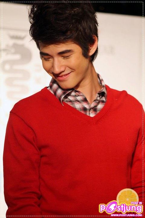 มาริโอ้ เดินแบบงานUber Chic Spring Summer Fashion  2011