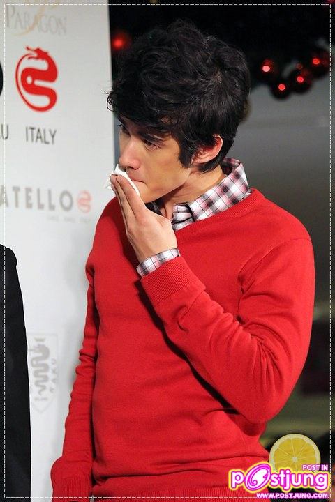 มาริโอ้ เดินแบบงานUber Chic Spring Summer Fashion  2011