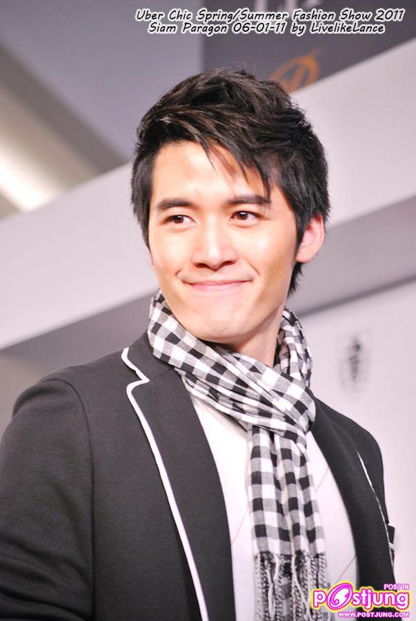 (ดารา-นักร้องชาย) งานเดินแบบ Uber Chic Spring & Summer Fashion 2011 @ Siam Paragon