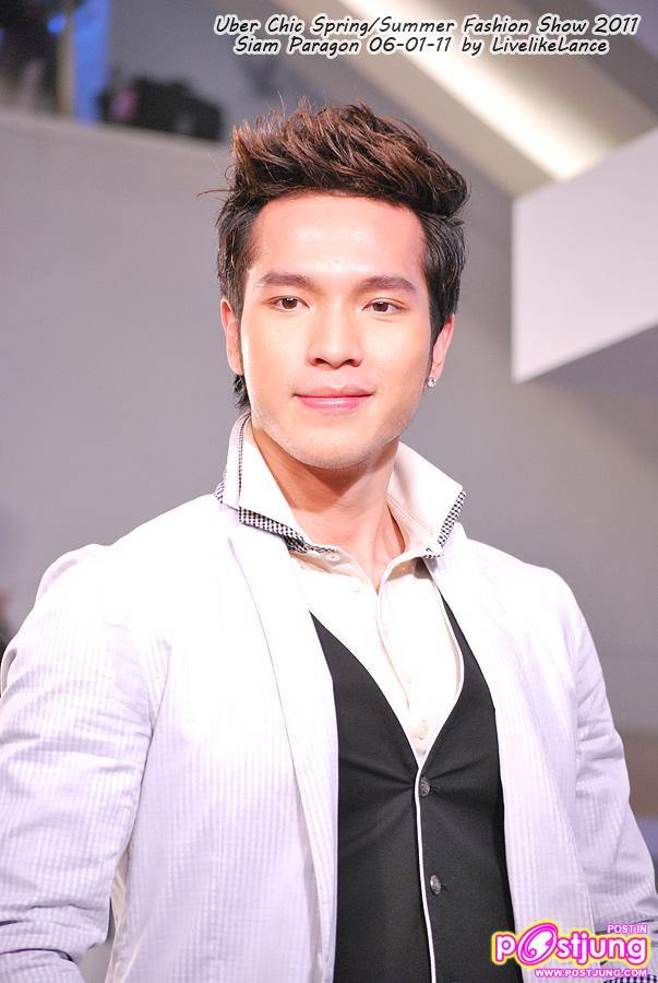 (ดารา-นักร้องชาย) งานเดินแบบ Uber Chic Spring & Summer Fashion 2011 @ Siam Paragon