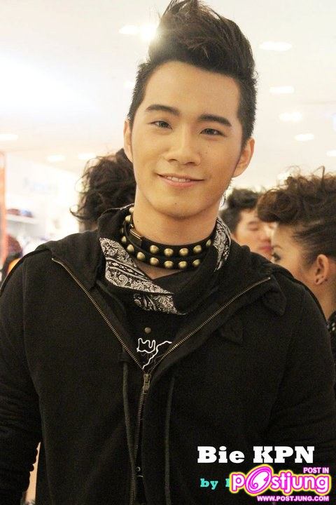 บี้ KPN งานUber chic spring summer fashion 2011