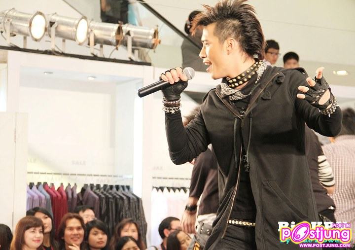 บี้ KPN งานUber chic spring summer fashion 2011