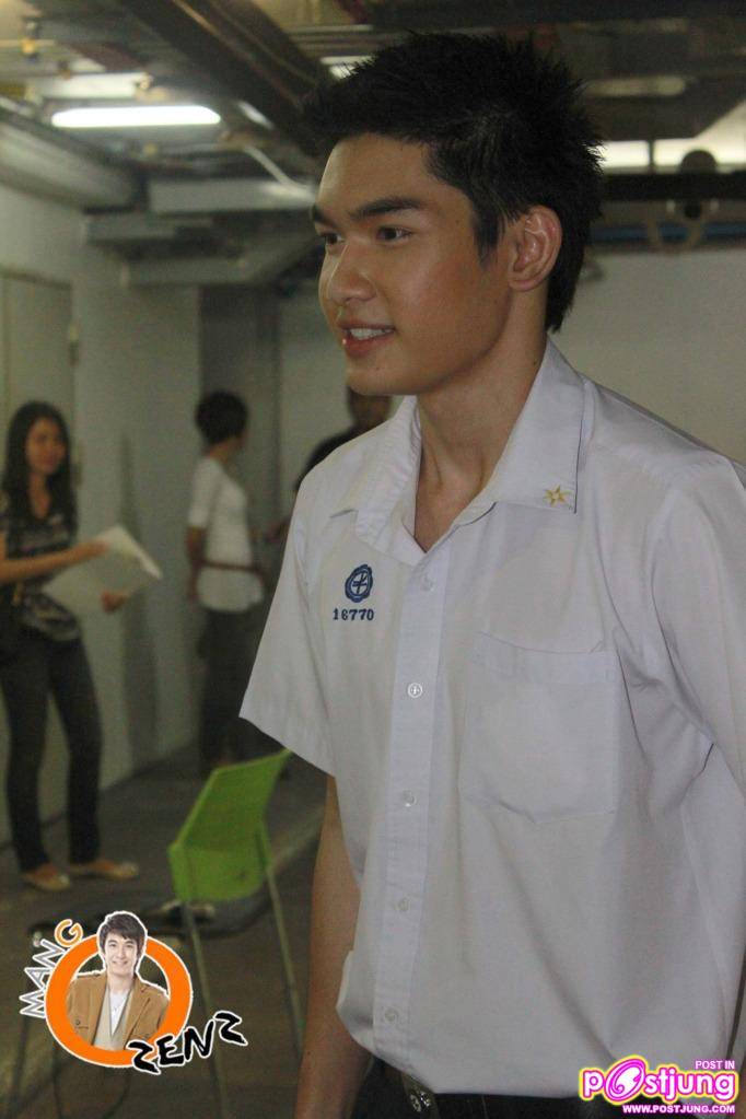 (เก็บตก) เซน&สิงโต งานUber chic spring summer fashion 2011