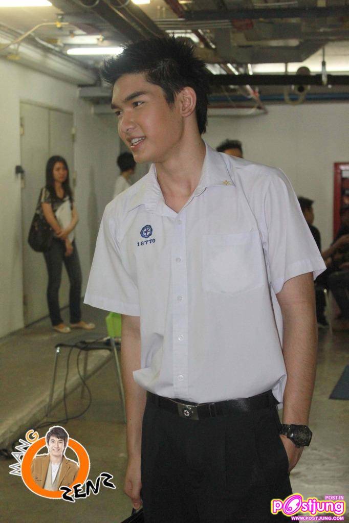 (เก็บตก) เซน&สิงโต งานUber chic spring summer fashion 2011