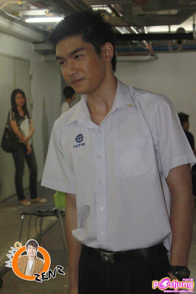 (เก็บตก) เซน&สิงโต งานUber chic spring summer fashion 2011