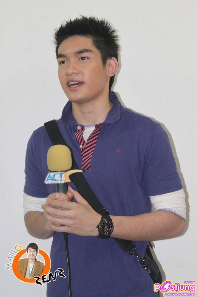 (เก็บตก) เซน&สิงโต งานUber chic spring summer fashion 2011