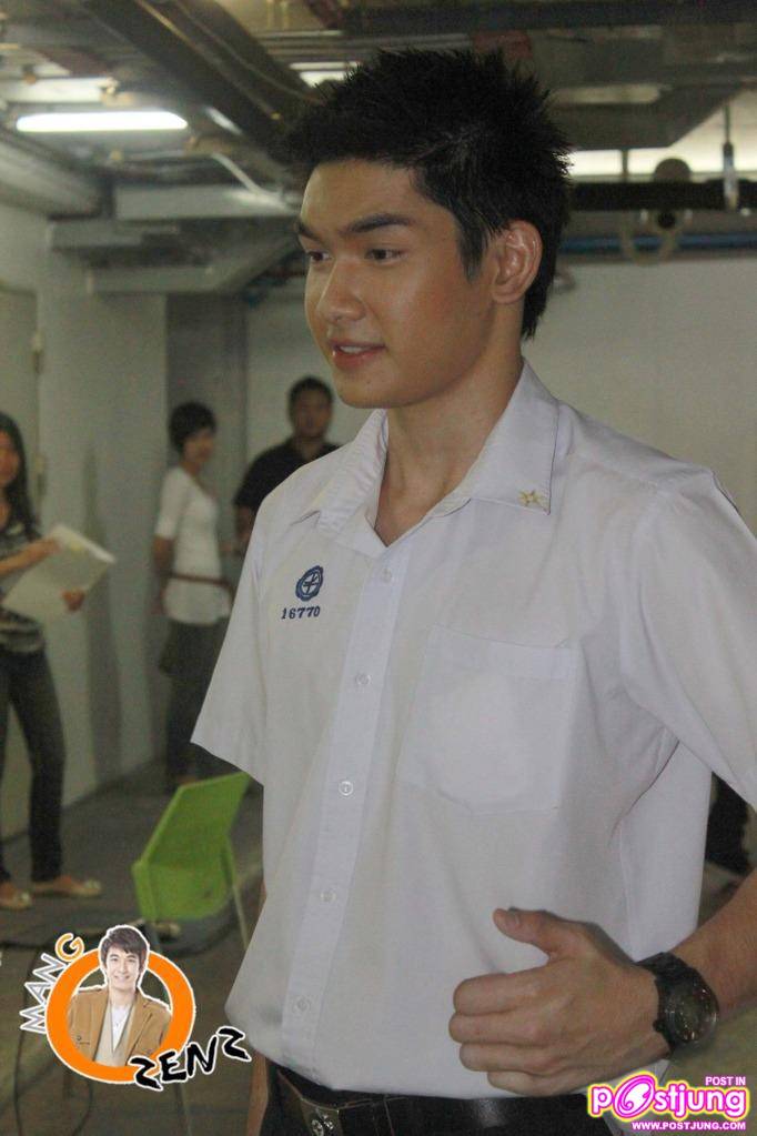 (เก็บตก) เซน&สิงโต งานUber chic spring summer fashion 2011