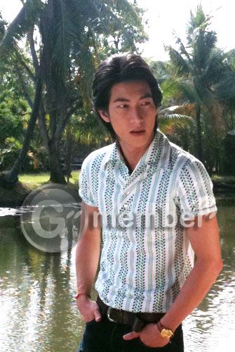 "กัน-โตโน่-สน-เอ้ก" นำทีมเปิดกล้องละคร เรือนแพ