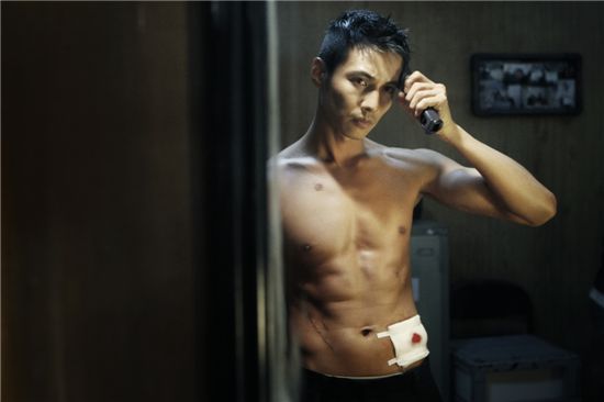 ภาพจากหนังเรื่องล่าสุด The Man from Nowhere