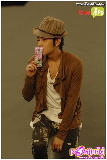 [จางกึนซอก] ภาพเบื้องหลังการถ่ายโฆษณา Ole Beauty Winky Eye