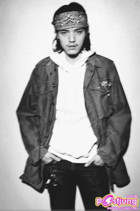 ซันนี่ @CHEEZE LOOKER vol. 1 no. 2 January 2011