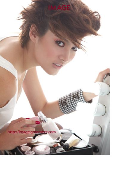 มิ้นต์ ญาญ่า มาร์กี้ คิมเบอลี่ @IMAGE January 2011