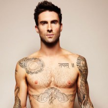 HOT NAKED PICTURE! Maroon 5 - Adam Levine goes nude