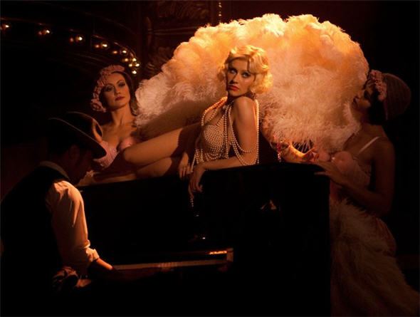 ไปดูหนัง Burlesque ของ Christina กันรึยัง