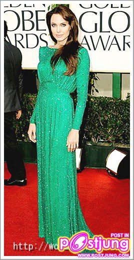 ANGELINA JOLIE  มาในชุดเดรสสีเขียวอร่าม  ของ Versace