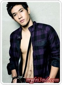 อ๋อม อรรคพันธ์ กับ เชน ณัฐวัฒน์ หล่อๆค่ะ