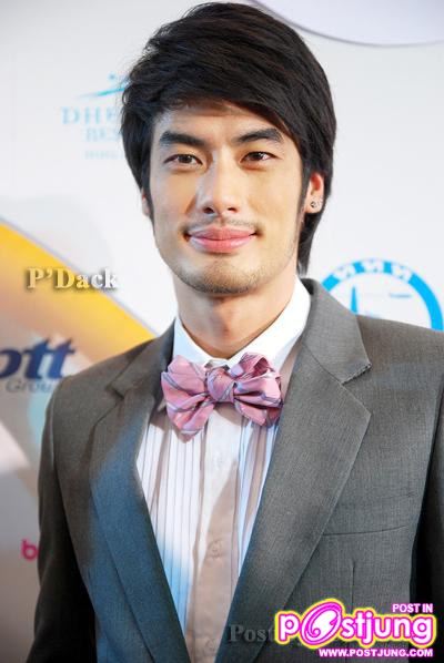 บอย ปกรณ์, ณเดชน์, เก้า งานคม ชัด ลึก Award