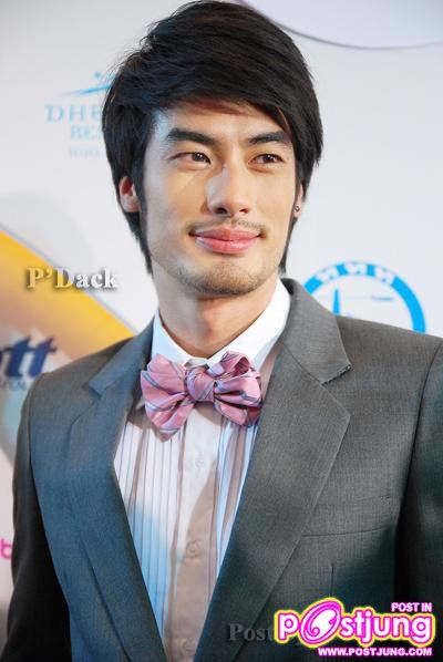 บอย ปกรณ์, ณเดชน์, เก้า งานคม ชัด ลึก Award