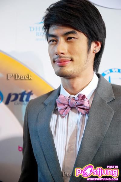 บอย ปกรณ์, ณเดชน์, เก้า งานคม ชัด ลึก Award