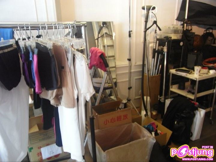 2(x)ist Asia Calendar 2011