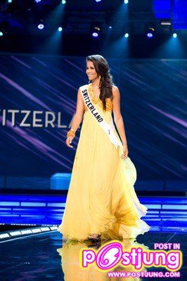 Whitney ชุดราตรี