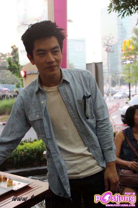 แฟนคลับเซอร์ไพร้สวันเกิดล่วงหน้าให้กับโทนี่