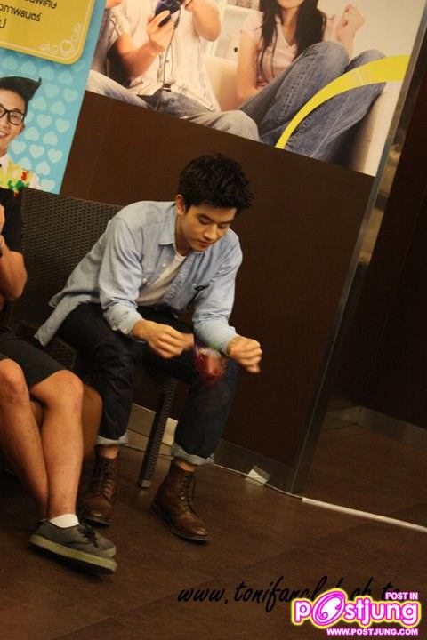 แฟนคลับเซอร์ไพร้สวันเกิดล่วงหน้าให้กับโทนี่