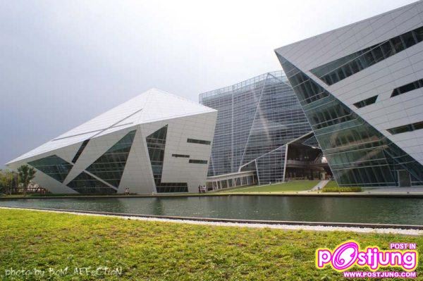 ตึกเพชร ม.กรุงเทพ