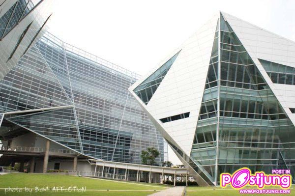 ตึกเพชร ม.กรุงเทพ