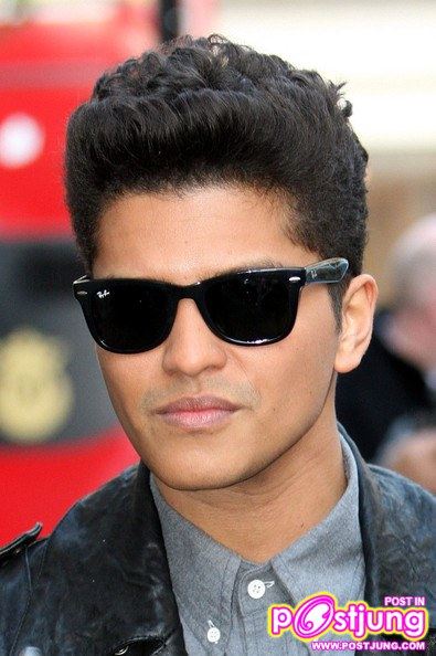 นาทีนี้คงไม่มีคนที่ไม่รู้จักเขา...Bruno Mars