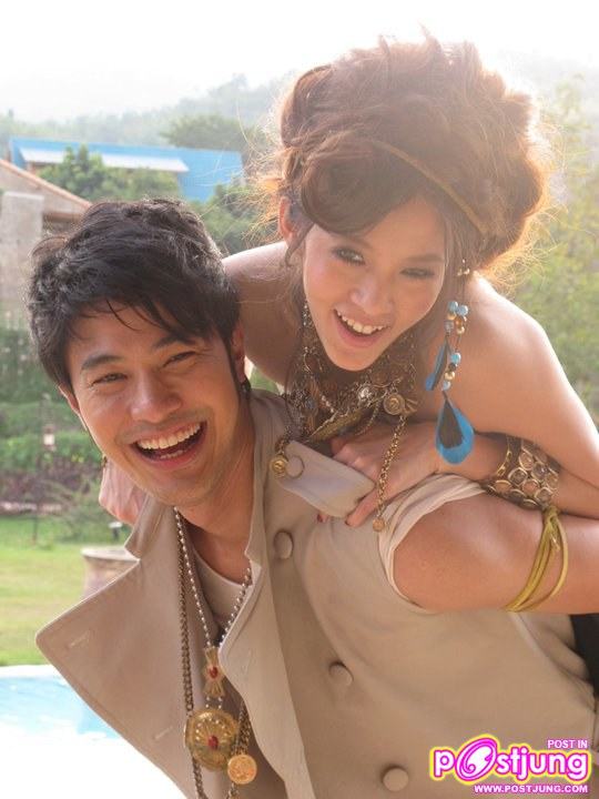 อั๋น วิทยา & กิ๊บซี่ @HONEYMOON+TRAVEL vol. 1 no. 104 January 2011