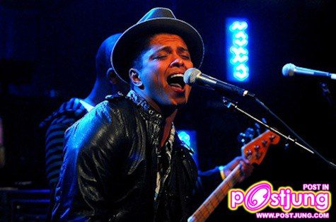 Bruno Mars เป็นใครอยากรู้เข้ามา