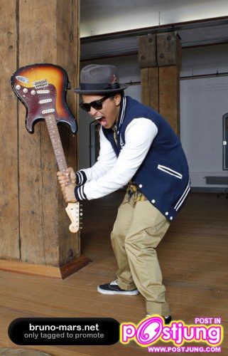 Bruno Mars เป็นใครอยากรู้เข้ามา