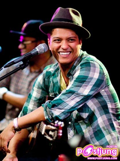 Bruno Mars เป็นใครอยากรู้เข้ามา
