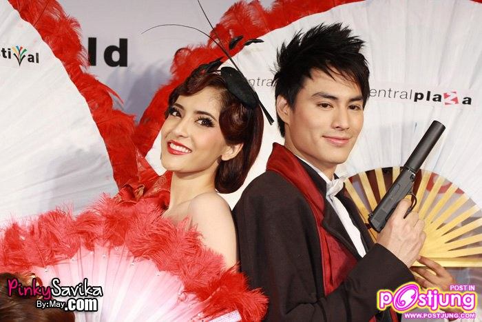 พิ้งกี้ & นาวินต้าร์ ในงาน Chinese new year 2011 @ Central world