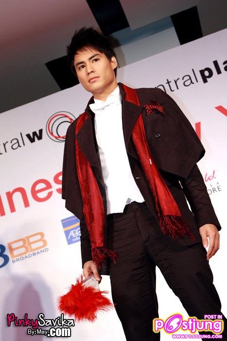 พิ้งกี้ & นาวินต้าร์ ในงาน Chinese new year 2011 @ Central world