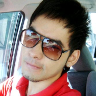 ใครพอจะรู้จักหนุ่มผู้นี้ไหม