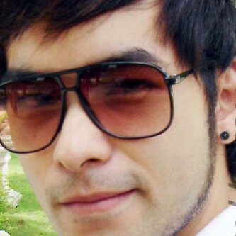 ใครพอจะรู้จักหนุ่มผู้นี้ไหม