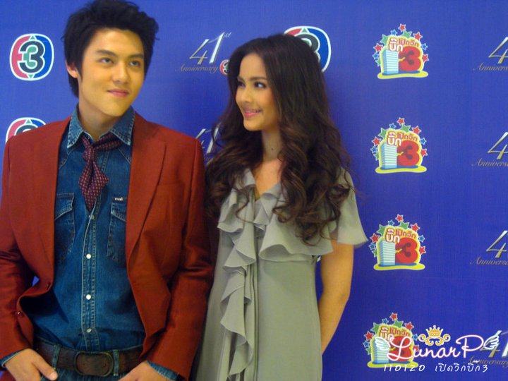 Yaya Urassaya Sperbuen.