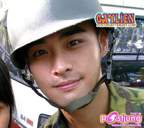 แย่แล้ว!! ตกหลุมรัก...ทหารจีนรูปหล่อ