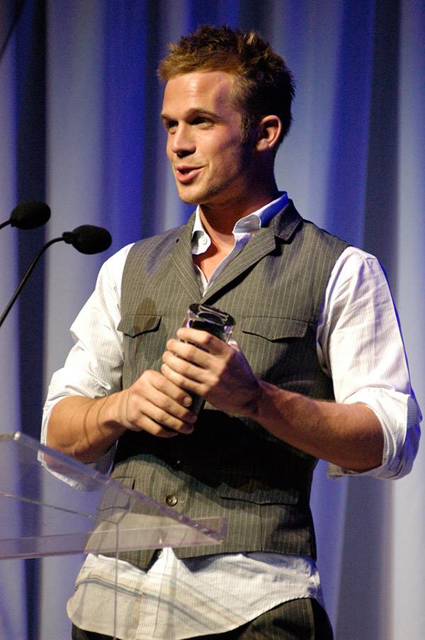 อีกหนุ่มหล่อเซ็กซี่จากแวมไพร์ทไวไลท์