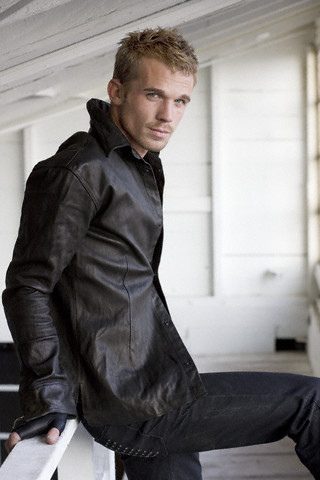 อีกหนุ่มหล่อเซ็กซี่จากแวมไพร์ทไวไลท์