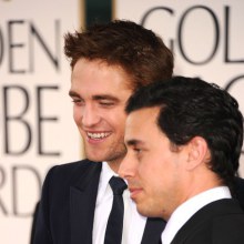 Robert Pattinson ที่งานลูกโลกทองคำ หล่อดี