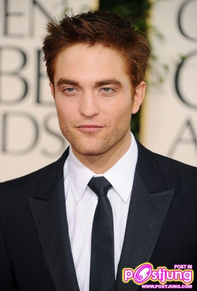 Robert Pattinson ที่งานลูกโลกทองคำ หล่อดี