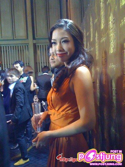 อั้ม ชม และดาราในงาน TOP AWARDS